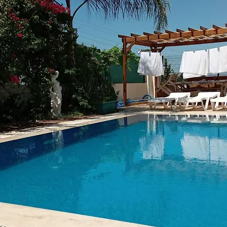 Babacim Havuzlu Saunali Villa
